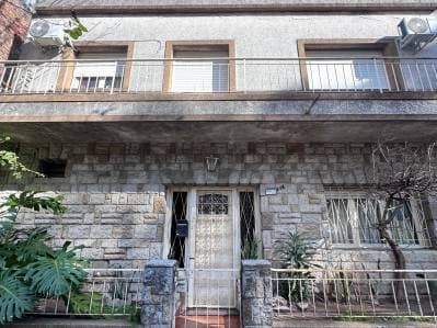CASA VENTA VILLA RAFFO 4 AMBIENTES CON DEPOSITO TALLER APTO BANCO - 2