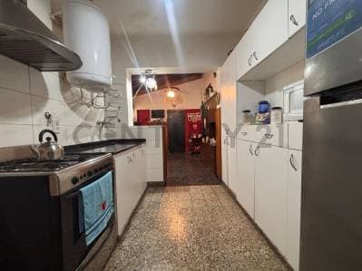 VENTA CASA 4 AMBIENTES, PATIO Y COCHERA EN CIUDAD JARDIN. APTO CRÉDITO. ACEPTA PERMUTA - 3