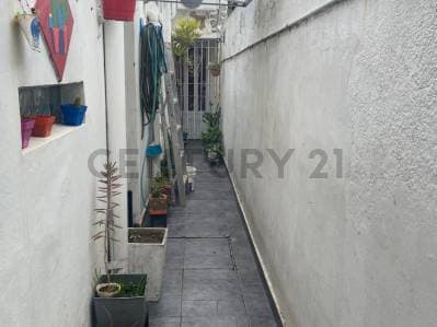 PH interno de 2 dormitorios cerca del Hospital San Martín - 2