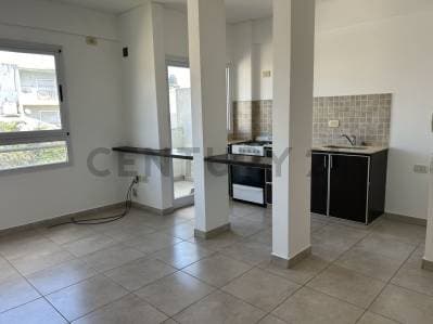 Venta Departamento 1 dormitorio (y escritorio) calle 63 e/ 16 y 17 - 2