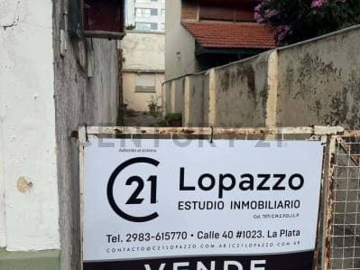 OPORTUNIDAD!!! VENDEMOS CASA A METROS DEL CENTRO EN INMEJORABLE PRECIO - Principal