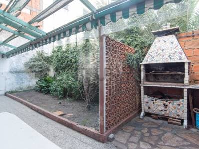 VENTA PH 3 AMB. CON PATIO PARQUIZADO, EN CASEROS - Principal