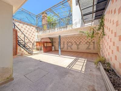VENTA - CASA - 4 DORMITORIOS - COCHERA - PATIO -ZONA SUR, ROSARIO - 3