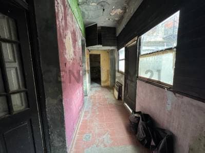 VENTA CASA A RECICLAR 4 AMBIENTES EN LANÚS - 2