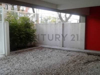 VENTA DE COCHERA DESCUBIERTA EN SAN ISIDRO - 3