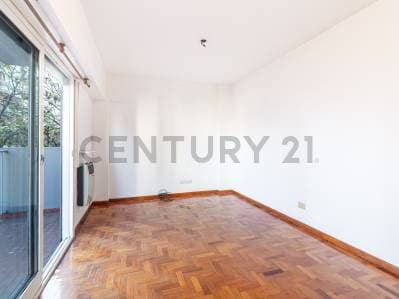 VENTA DEPTO 2 AMBIENTES VISTA Y BALCON - COGHLAN - 3