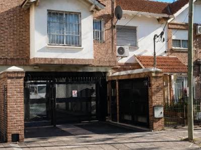 Excelente dúplex 2 ambientes con cochera en zona privilegiada - 3