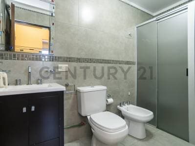 CASA EN VENTA EN LA PLATA DE DOS DORMITORIOS - 4