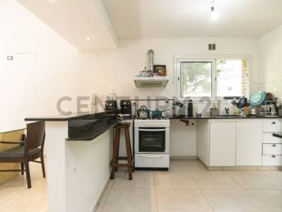 Casa en venta en Gonnet tipo duplex de 2 dormitorios - 2