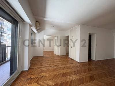 Venta 3/4 amb Recoleta con cochera y balcón - Principal