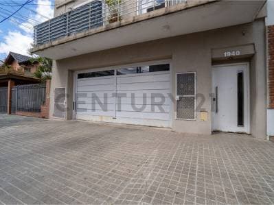 Venta Depto tipo Dúplex 3 Ambientes con Balcón y Cochera Cubierta - Santos Lugares - 2