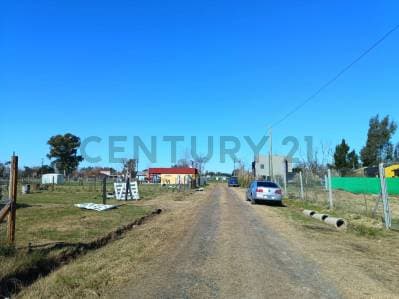 LOTE EN VENTA DE 748M2. UBICADO EN 506 ENTRE 202 Y 208.ABAST - 2