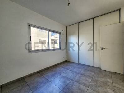 Venta 2 Ambientes con Balcón Semicubierto y Seguridad 24 hs - 5