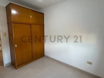 Departamento de 1 dormitorio en Venta zona facultades y hospitales La Plata - 2