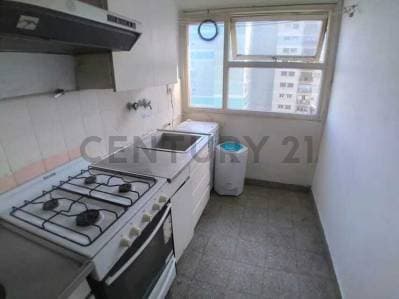 Venta depto 3 ambientes con Balcón Piso 10 APTO CREDITO - 2