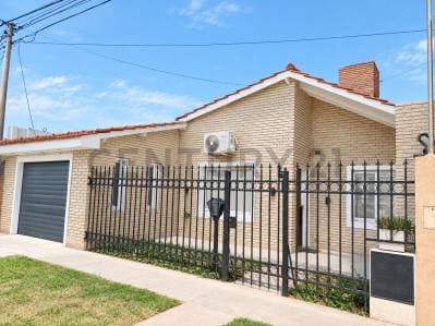 CASA 3 DORMITORIOS - VENADO TUERTO - Principal