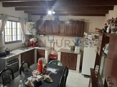 Vendo Duplex con garaje y patio - 5