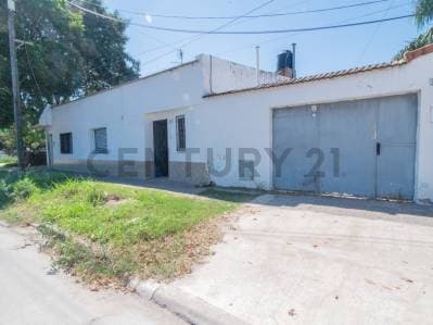 Venta Casa y locales - Santo Tomé - 4