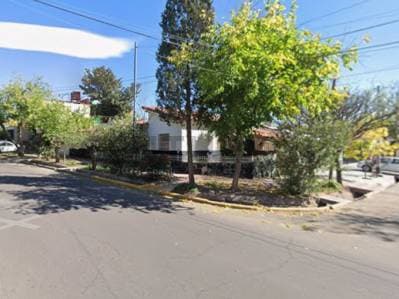 CASA EN VENTA A REMODELAR EN GODOY CRUZ - 3