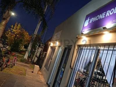 VENTA CASA Y LOCALES EN PARADA ROBLES | Lote 450 m² con Casa 4 AMB + 2 Locales Comerciales con Re - 4