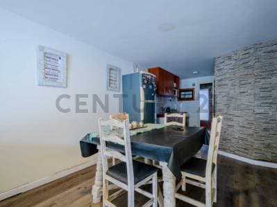 Chalet 5 ambientes en Venta Miguel Sagastizabal 7400 - 4