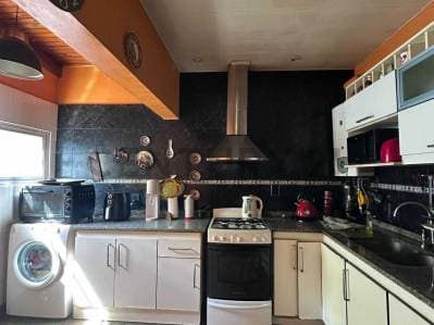 CASA EN VENTA BERISSO - 5