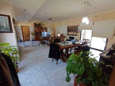 CASA EN VENTA EN BARRIO AEROPUERTO LA PLATA - Principal
