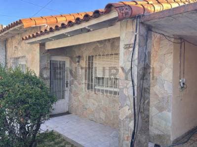 OPORTUNIDAD! Venta de casa multifamiliar - Principal