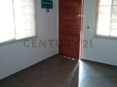 Casa en Venta Sicardi. Calle 20 bis, entre 654 y 655. - 2