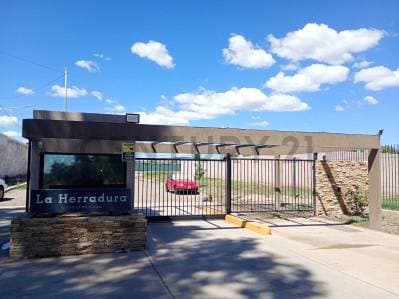 LOTE EN BARRIO LA HERRADURA EN VENTA - Principal