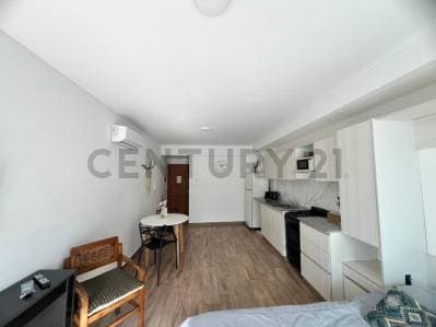 DEPARTAMENTO MONOAMBIENTE SEMIAMOBLADO EN VENTA EN LA PLATA ZONA PLAZA BELGRANO - 4