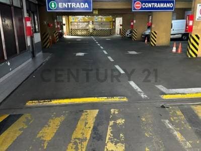 VENTA COCHERA CENTRICA - 2