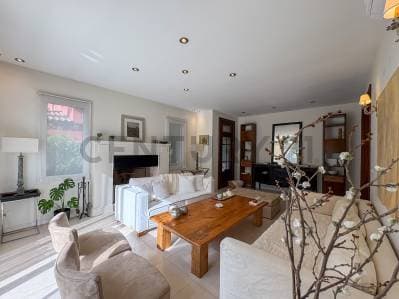 Casa muy luminosa de 3 dormitorios y escritorio o 4to dormitorio - 4