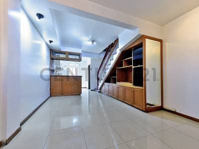 VENTA DUPLEX 4 AMBIENTES CON PATIO Y COCHERA EN MONTE GRANDE - 2