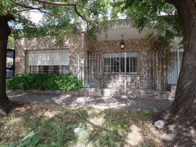 VENTA CASA 5 AMBIENTES SAN ANTONIO DE PADUA - 2