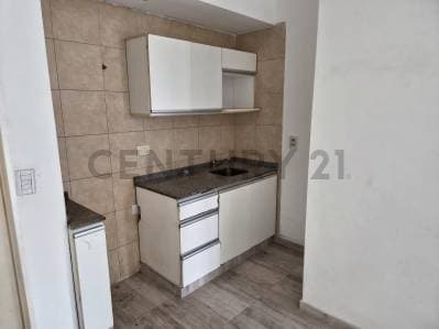 Oportunidad en Pilar Centro: Monoambiente con Balcón y Ascensor | Acepta Permuta por Vehículo - 3