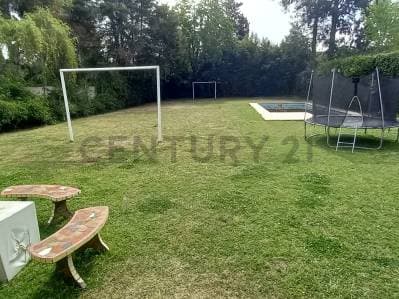 CASA EN VENTA EN CITY BELL CON 1260 MTS DE LOTE - 4