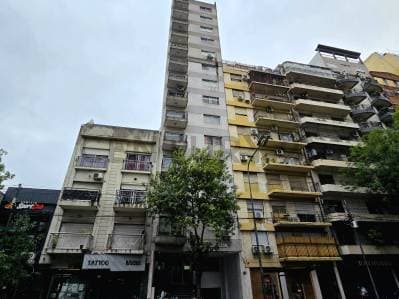 Dos ambientes con cochera en venta en BOEDO - 4