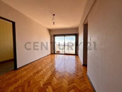 DEPARTAMENTO EN VENTA DE 3 AMBIENTES CON BALCON Y LAVADERO, ALMAGRO, CABA - 2