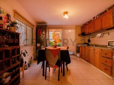 Venta Casa de pasillo (no ph) de 2 Dormitorios con patio en Arroyito, Rosario - 3