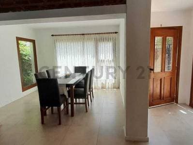 VENTA CASA 3 AMBIENTES CON PARQUE Y PISCINA NECOCHEA QUEQUEN - 5