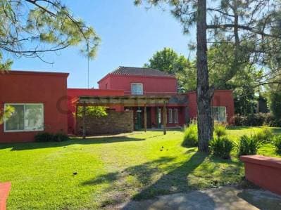 VENTA Casa 5 Ambientes VISTA AL GOLF en Chacras La Primavera Golf, Carlos Keen – ACEPTA PERMUTA - 2