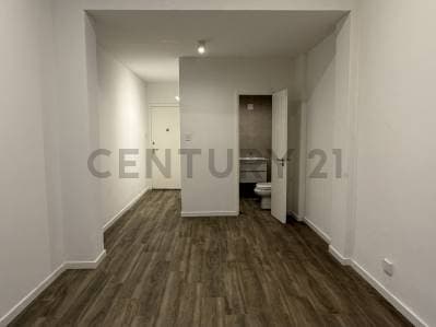 Venta Departamento en Caballito. Parque Rivadavia. Subte. Reformado - 5