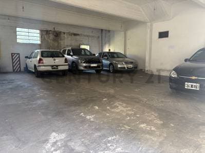 Venta amplio Lote con salida directa a capital - Lanús - 2