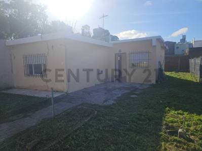 CASA EN VENTA EN GONNET - LA PLATA - Principal