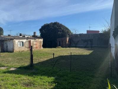 42Bis entre 183 y 184 - Lote en Venta - 2