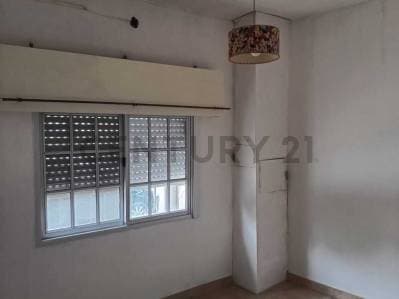 CASA TIPO PH CON PATIO EN VENTA - APTO CREDITO - PERMUTA - 4