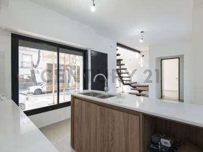 CASA EN VENTA EN LA PLATA DE 3 DORMITORIOS + ESCRITORIO + PATIO + TERRAZA - ZONA NORTE - 3