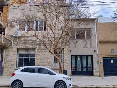 Venta Casa 5 Dormitorios Flores Patio Terraza Cochera - Principal