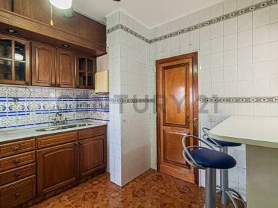 DEPTO 3 AMBIENTES EN AVELLANEDA CON BALCON FRENTE - 2